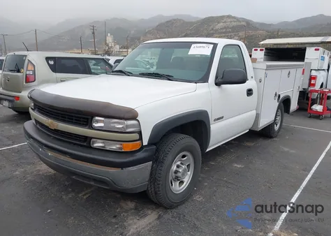 2002 Chevrolet Silverado 2500 from USA, damaged, VIN 1GBGC24U72Z195192